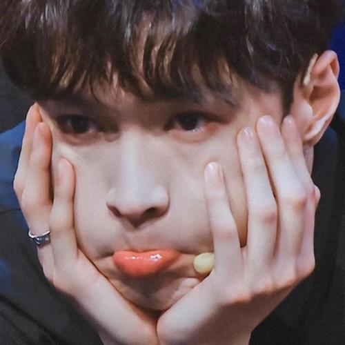 张艺兴的头像图片_张艺兴帅气头像大全-9