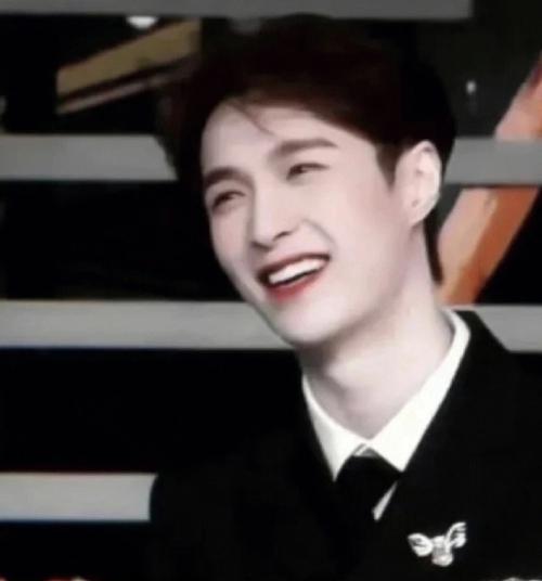 张艺兴的头像图片_张艺兴帅气头像大全-16