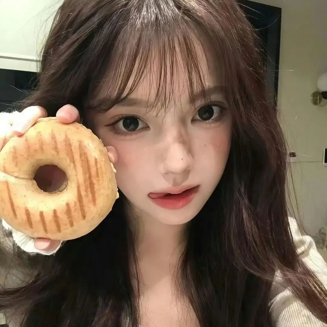 可爱呆萌女头像真人图片_萌妹真人头像图-6