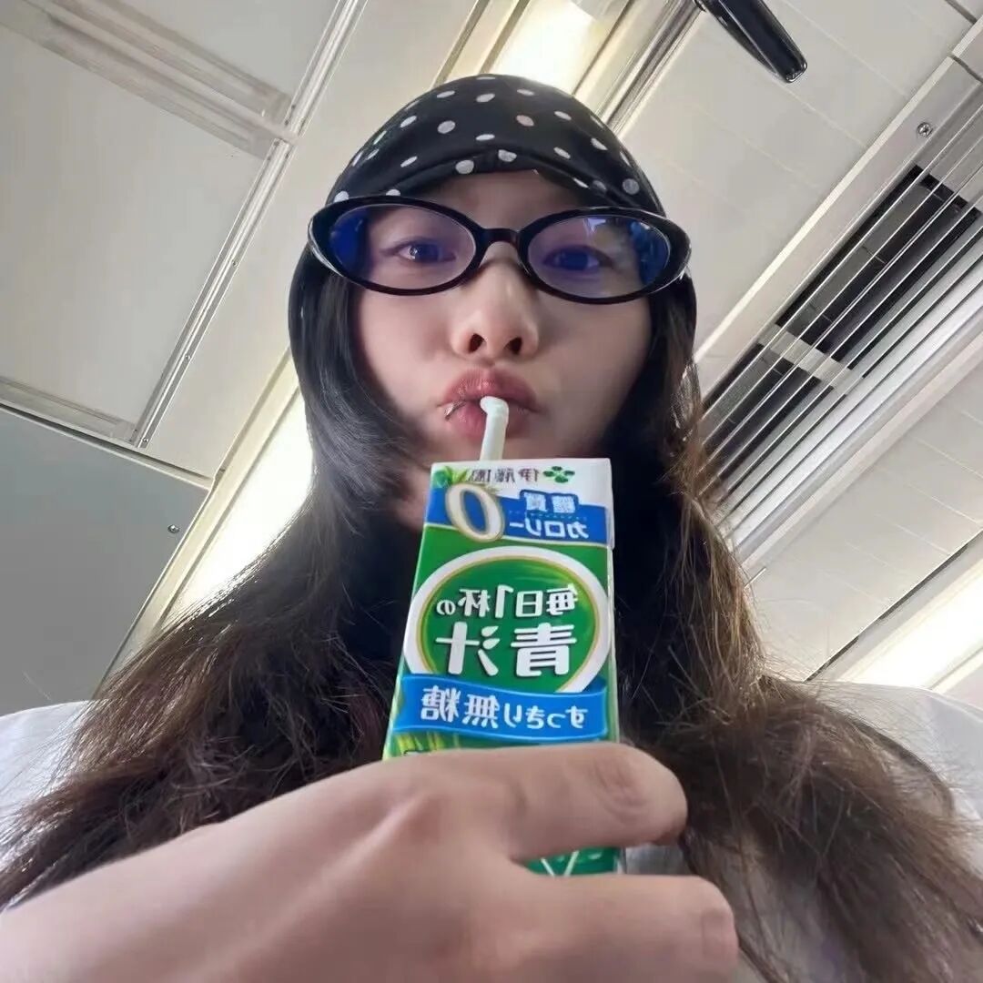 阳光元气的女生头像_简单干净小清新头像女图-5