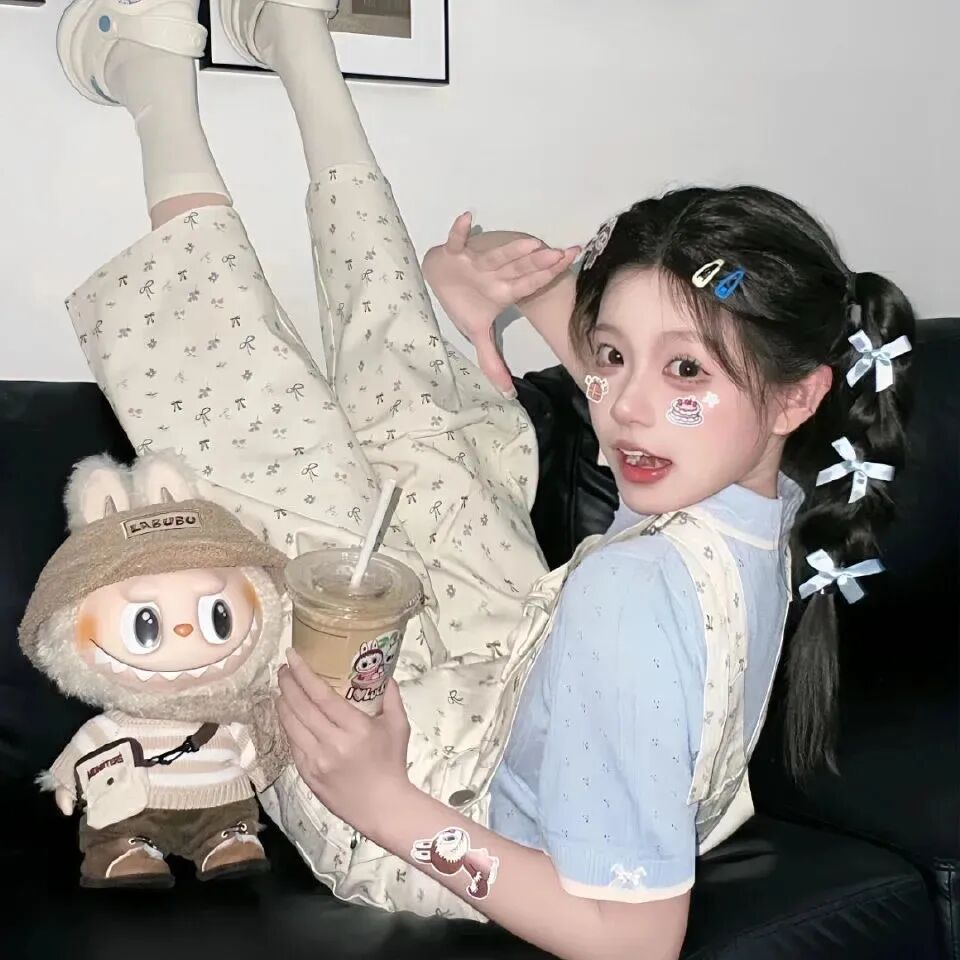 阳光元气的女生头像_简单干净小清新头像女图-1