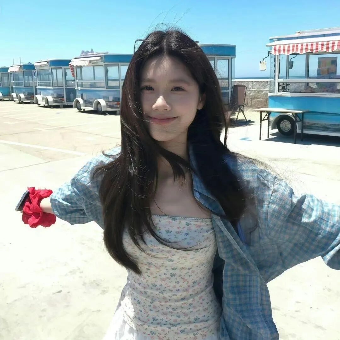 阳光元气的女生头像_简单干净小清新头像女图-8