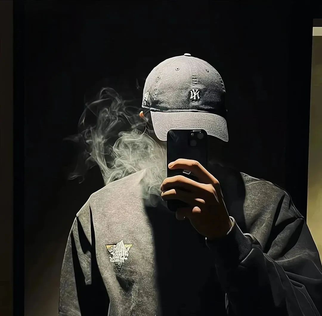 自由男头少年感图片_自由摆烂轻松男头像图-2