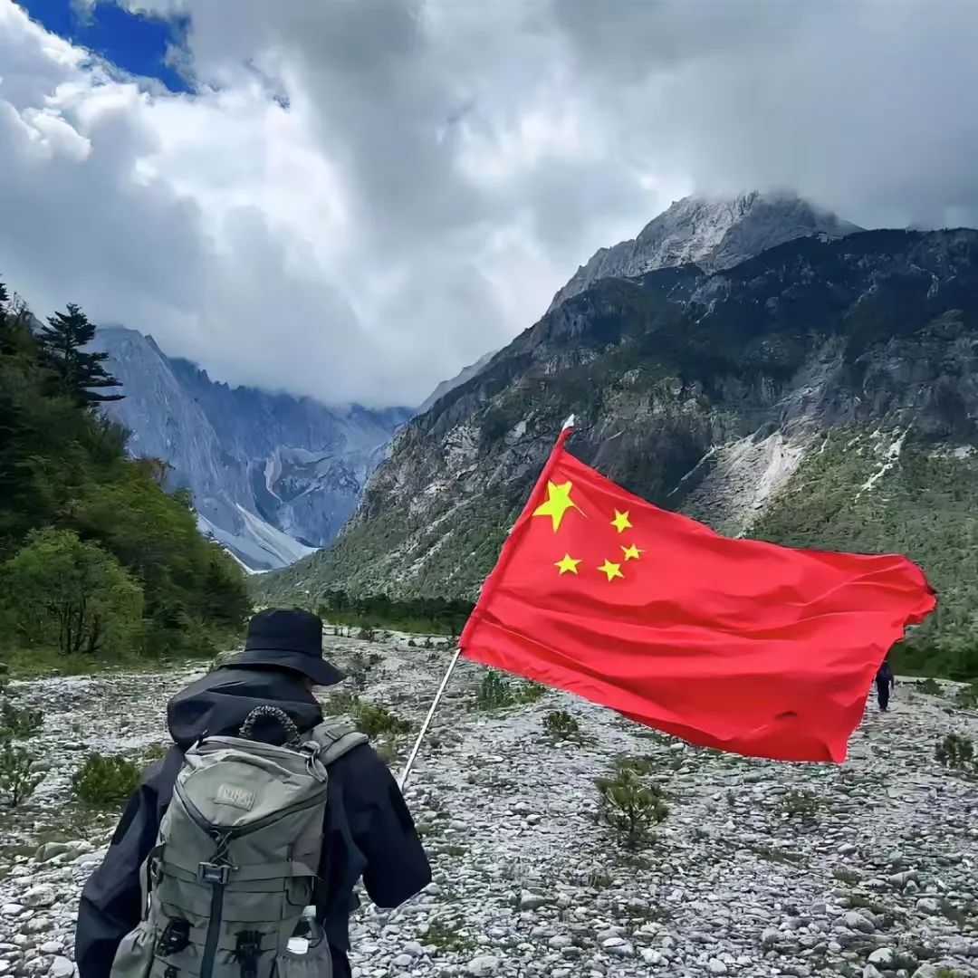 自由男头少年感图片_自由摆烂轻松男头像图-5