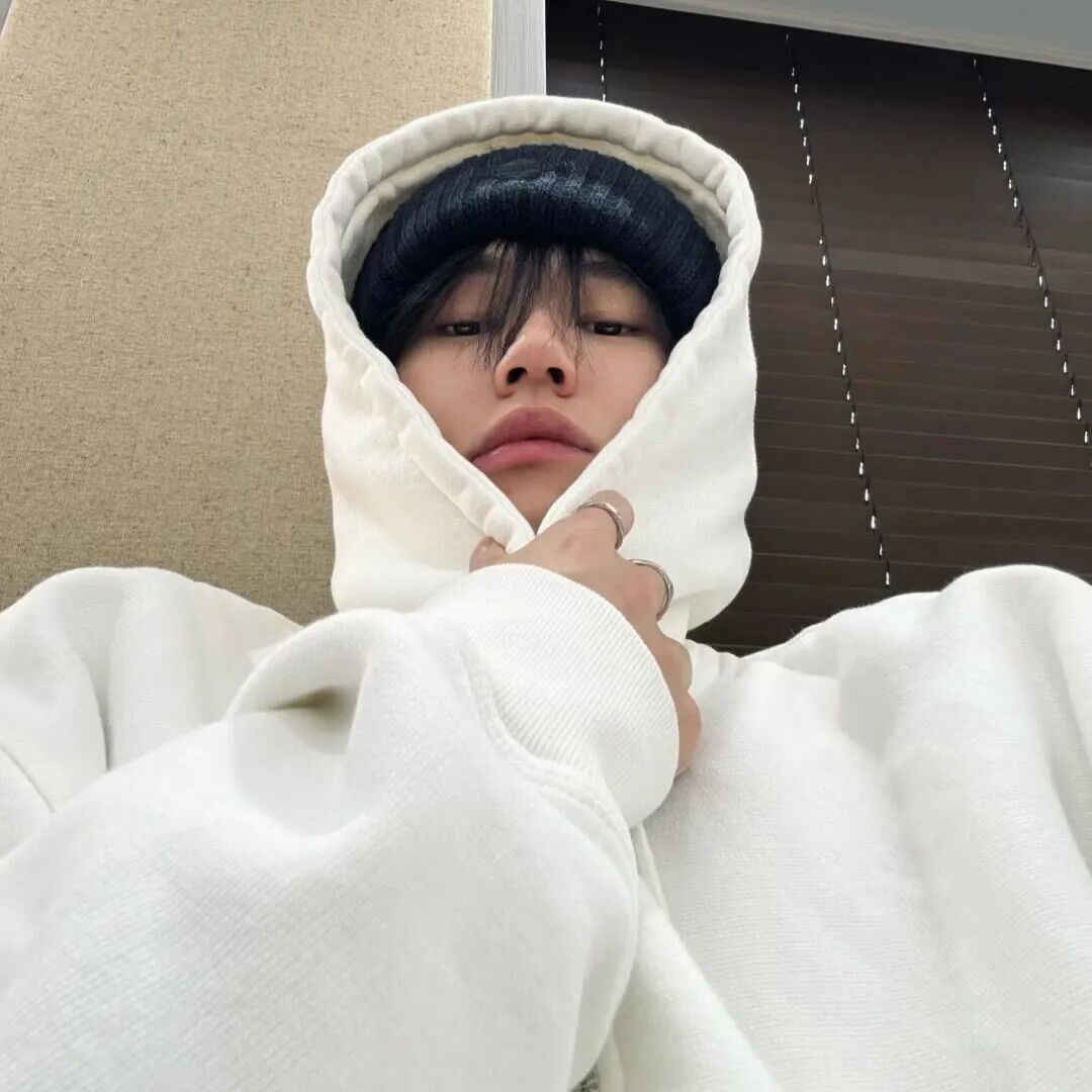 男生头像简单干净气质_干净高级质感的男头像-4