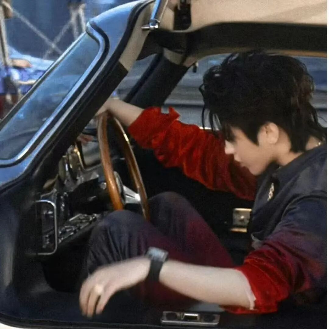 高冷帅气的男生头像_氛围感拽酷男生头像图片-3