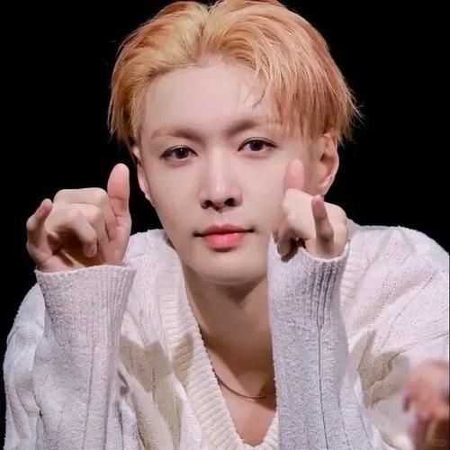 张艺兴的头像图片_张艺兴帅气头像大全-8