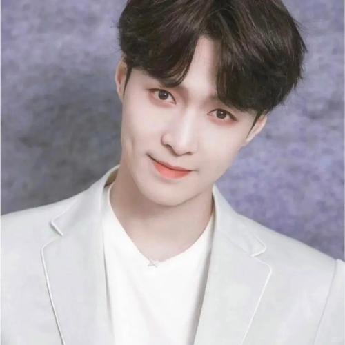 张艺兴的头像图片_张艺兴帅气头像大全-13